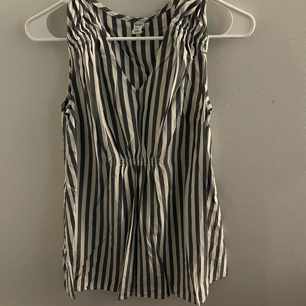 Old Navy XS Maternity flowy dressy tank